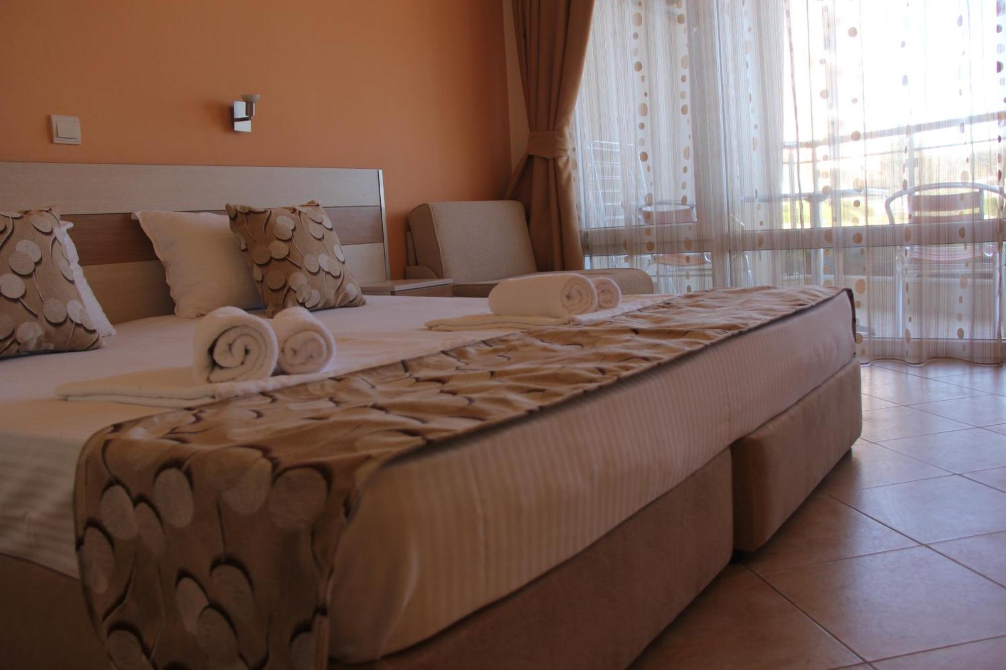 Aurelia Beach Complex Равда Екстер'єр фото