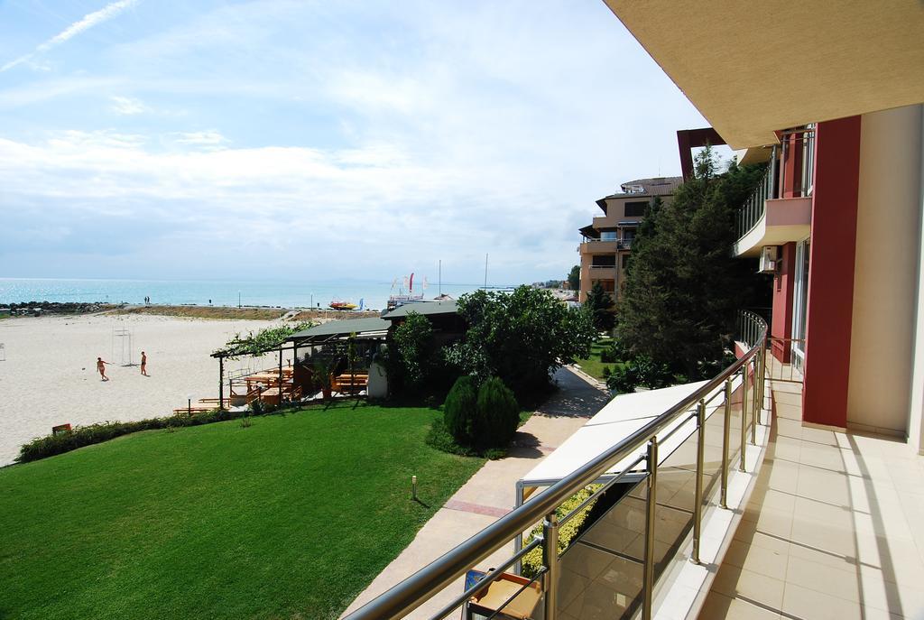 Aurelia Beach Complex Равда Екстер'єр фото